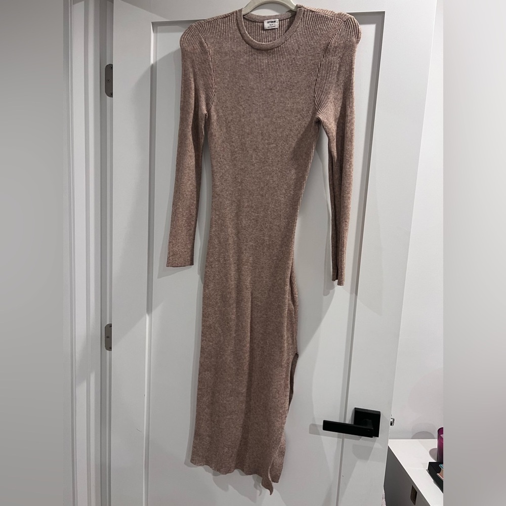 Fitted sweater dress
